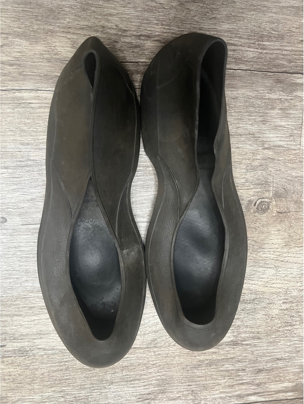Totes Black Slip On Flats Women's rubber overshoe size large